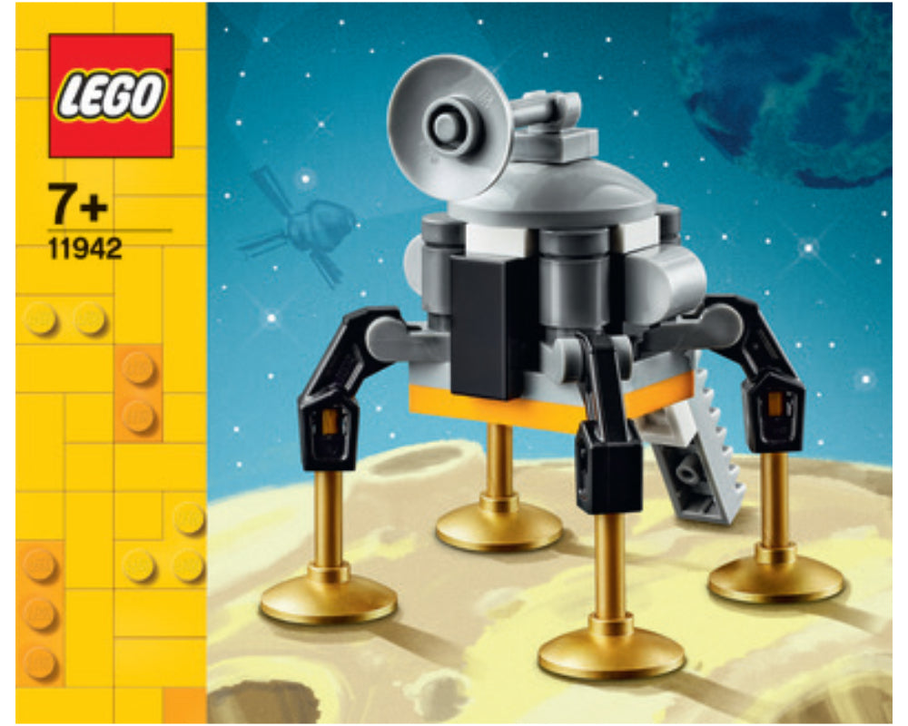 LEGO Set 11942-1 Lunar Lander Alternate build Ideas: a fresh display direction