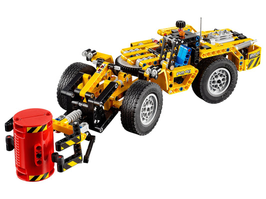 LEGO Set 42049-1 Mine Loader Alternate build Ideas: Harbor Scenes, Ships, and Dockside Rebuilds