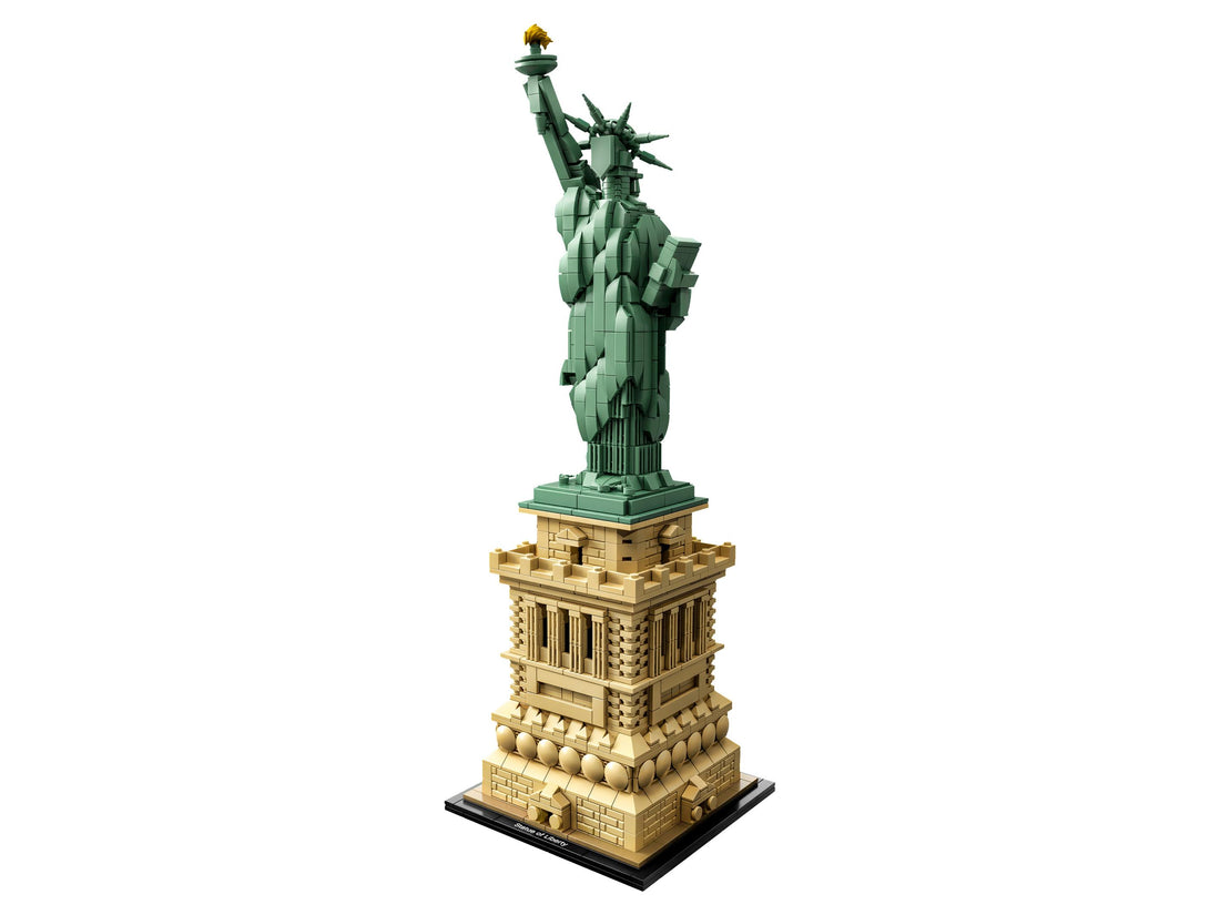 LEGO Set 21042-1 Statue of Liberty Alternate build Ideas: a fresh display direction