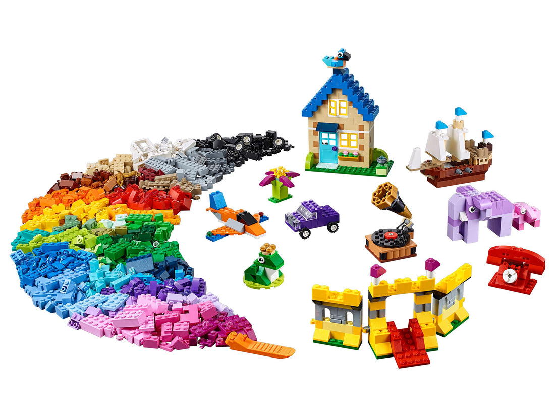 LEGO Set 10717-1 Bricks Bricks Bricks Alternate build Ideas: a fresh display direction, a cheerful spring bird, and a utility truck