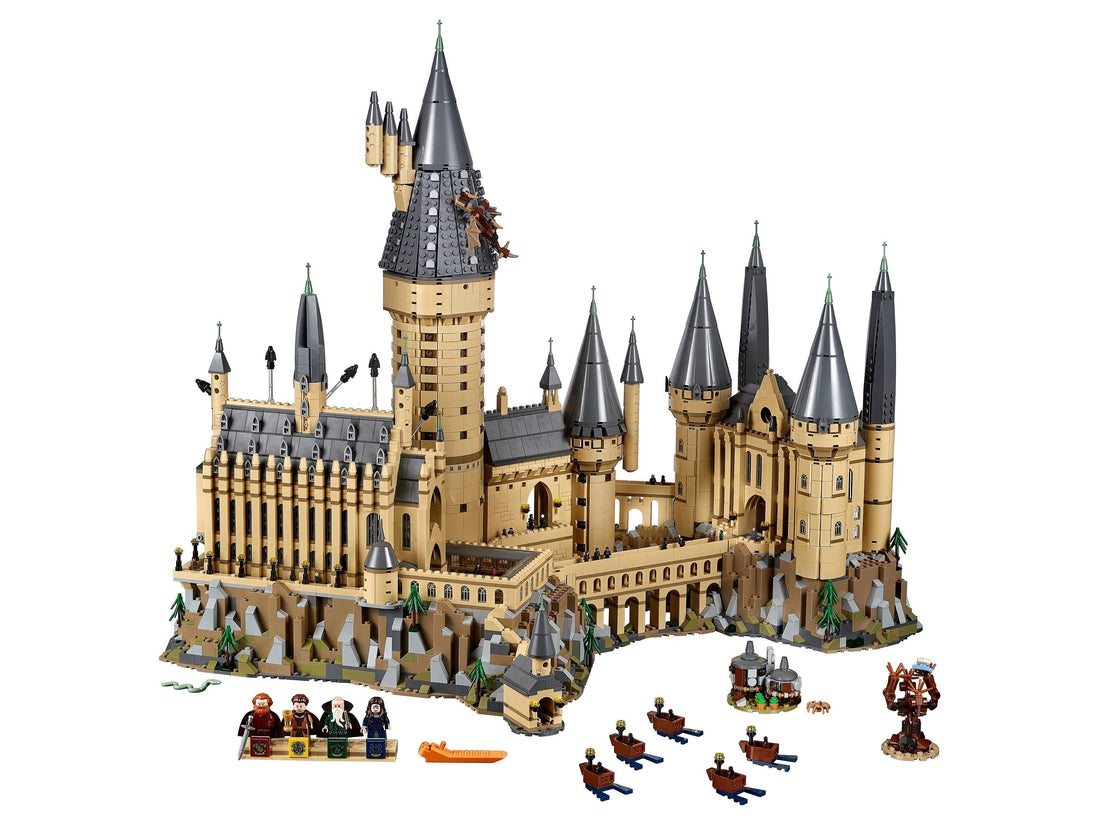 LEGO Set 71043-1 Hogwarts Castle Alternate build Ideas: Fortresses, Market Scenes, and Medieval Rebuilds