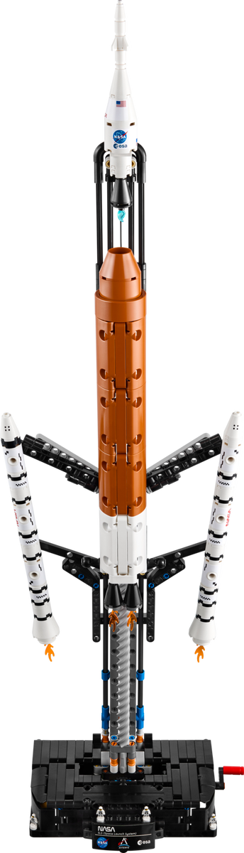 LEGO Set 42221-1 NASA Artemis Space Launch System Rocket Alternate build Ideas: a fresh display direction