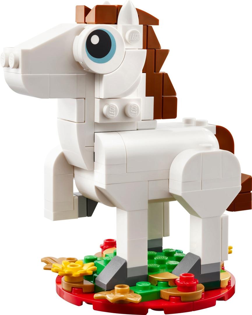 LEGO Set 40779-1 Year of the Horse Alternate build Ideas: Harbor Scenes, Ships, and Dockside Rebuilds