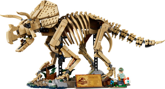 LEGO Set 77985-1 Dinosaur Fossils: Triceratops Alternate build Ideas: Prehistoric Creatures, Action Poses, and Dinosaur Rebuilds