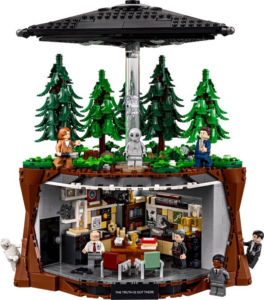 LEGO 21369 The X-Files Builds Mulder's Office and UFO