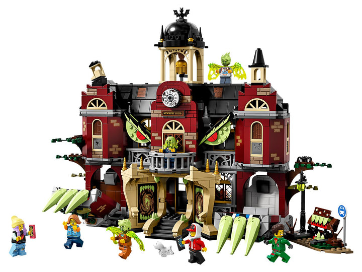 LEGO Set 70425-1 Newbury Haunted High School Alternate build Ideas: Fortresses, Market Scenes, and Medieval Rebuilds