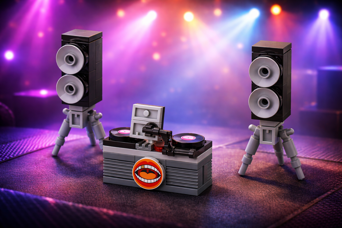 DJ Booth & Speaker Setup – Free MOC Building Instructions