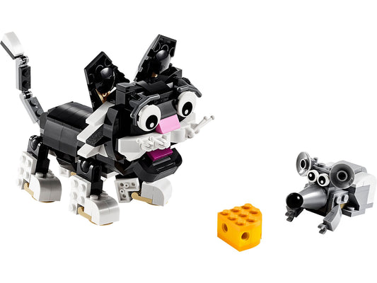 LEGO Set 31021-1 Furry Creatures Alternate build Ideas: Fortresses, Market Scenes, and Medieval Rebuilds