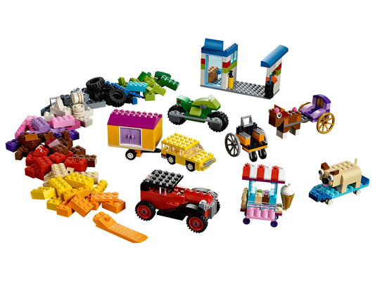 LEGO Set 10715-1 Bricks on a Roll Alternate build Ideas: Fortresses, Market Scenes, and Medieval Rebuilds