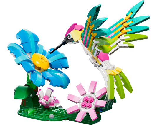 LEGO Set 31384-1 - Wild Animals: Colorful Hummingbird Alternate Builds: New Ways to Rebuild This Set