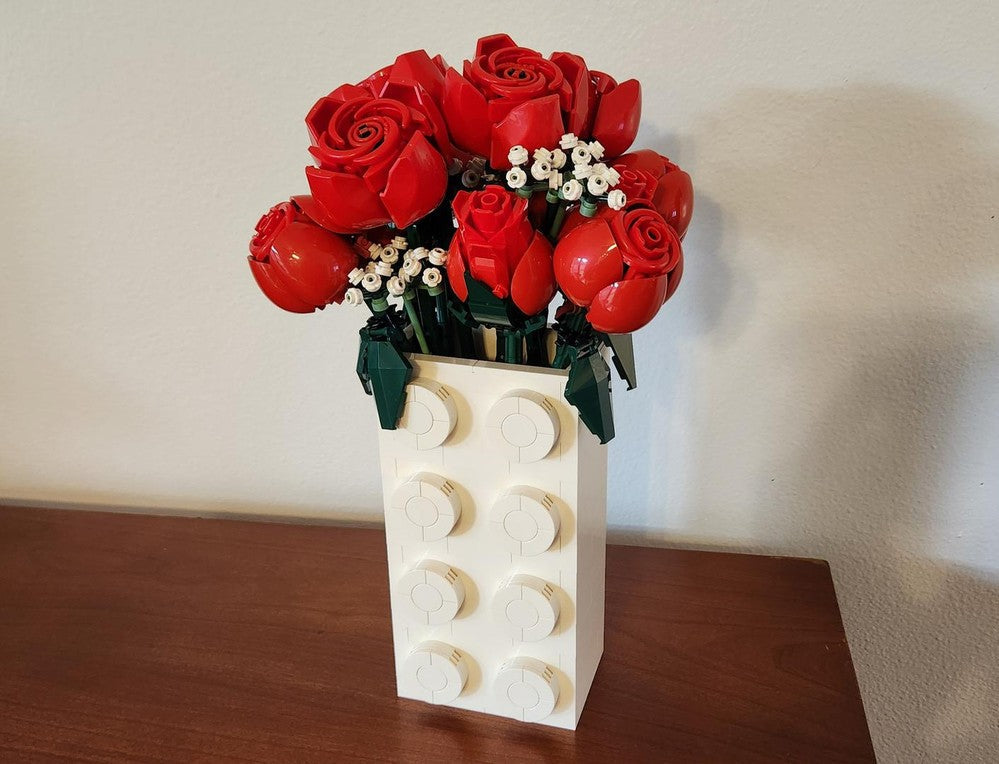 10 Inspiring Flower Vase LEGO MOCs: Instructions, Tips and Ideas