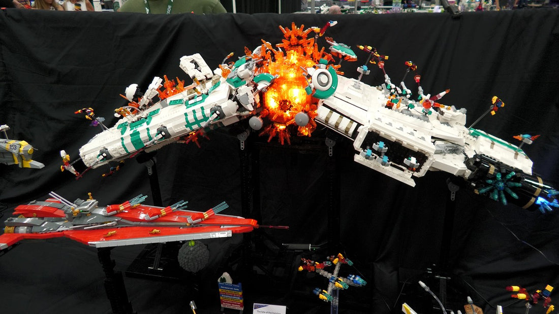 LEGO Spaceship Ambush Displays – Featured Video and Building Inspiration